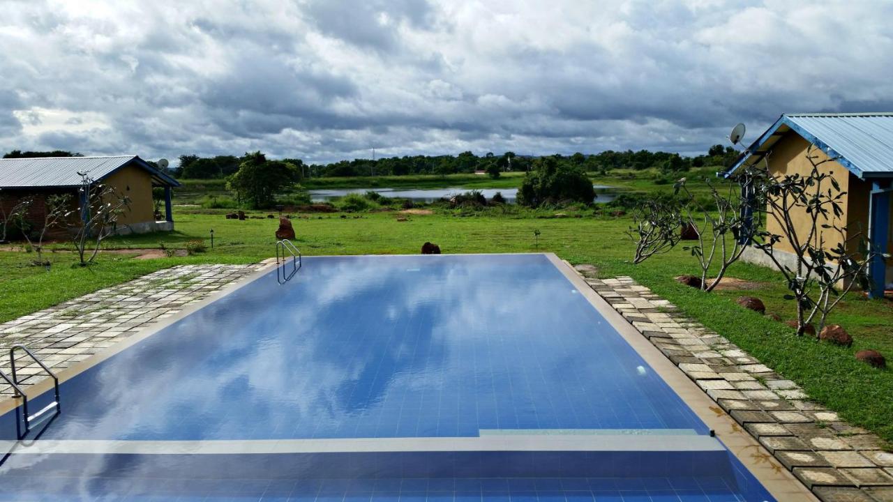 Rho Sigiriya Lake Edge Retreat Kibissa Bagian luar foto